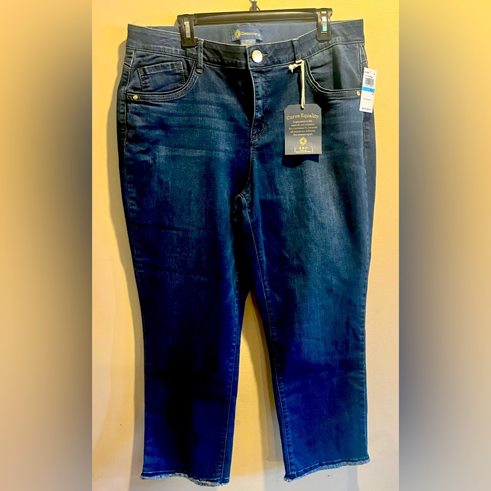 Blue Ankle Cropped Jeans with Raw Hem